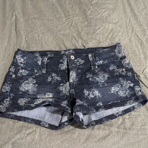 Rewash Dark Floral Jean Shorts